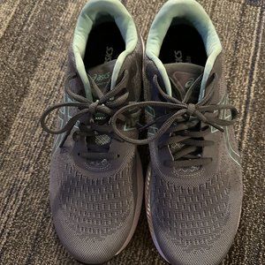 ASICS shoes- Gel Excite 9